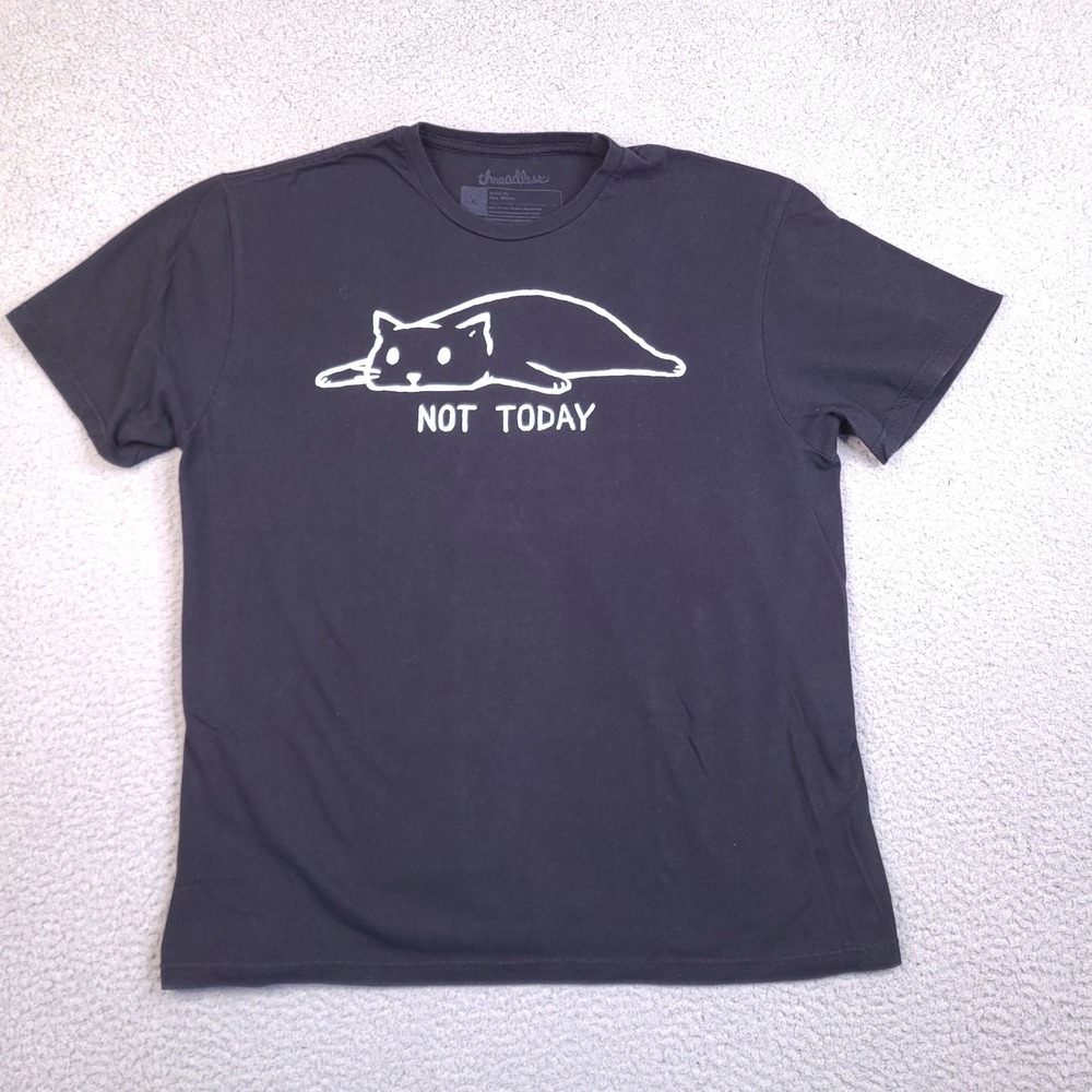 Threadless Not Today Lazy Cat Graphic T-Shirt Womens Large Black Fox Shiver